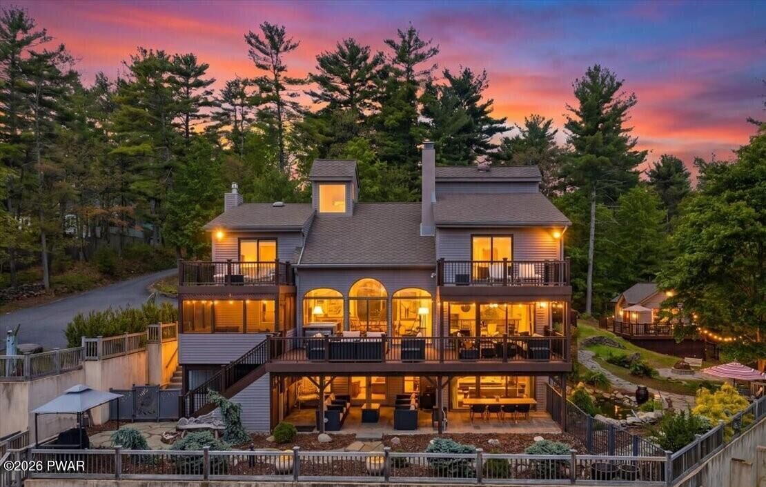 Property Photo:  122 Tower Drive  PA 18337 