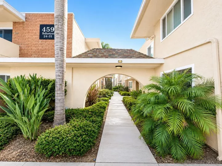 Property Photo:  455 Ballantyne St 21  CA 92020 