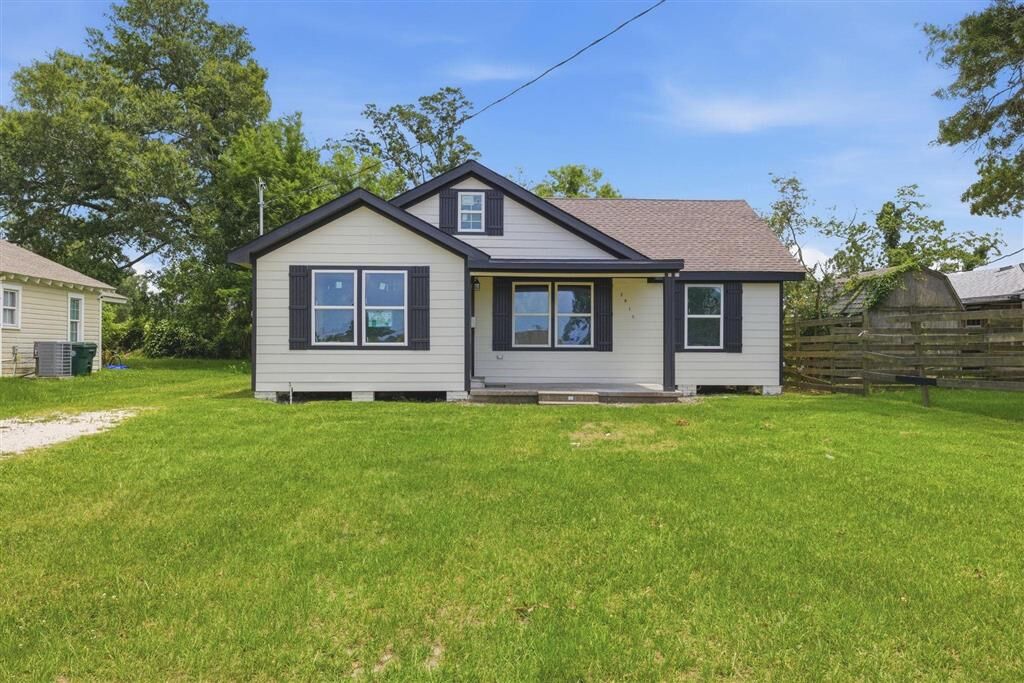 Property Photo: 2915 Creole St Street LA 70601