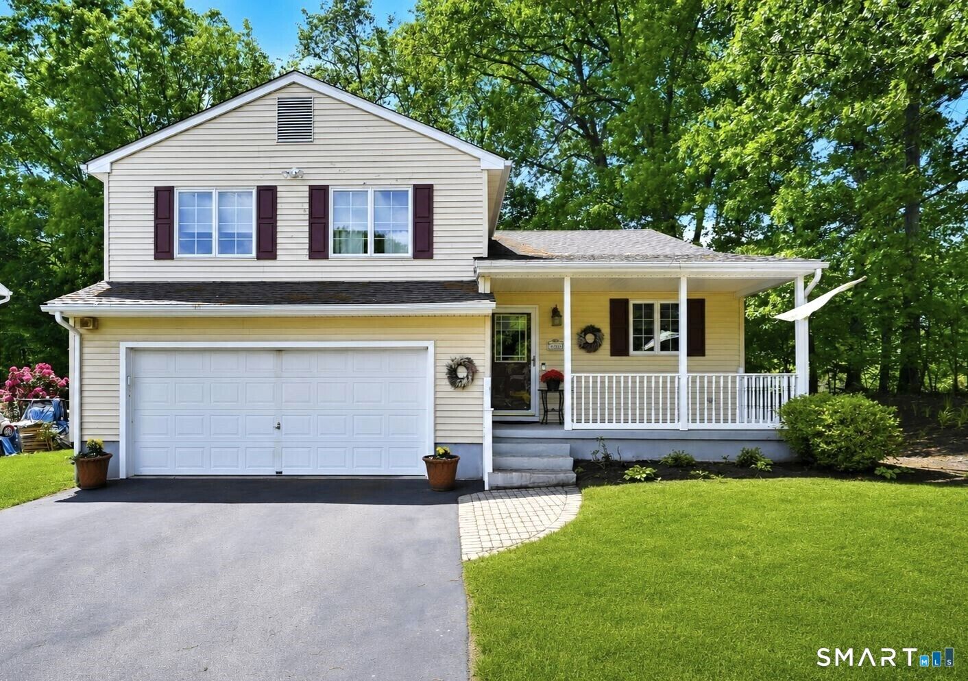 Property Photo: 40 Kathleen Way CT 06042