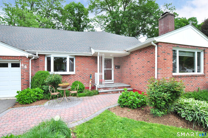 Property Photo:  44 Miamis Road  CT 06117 
