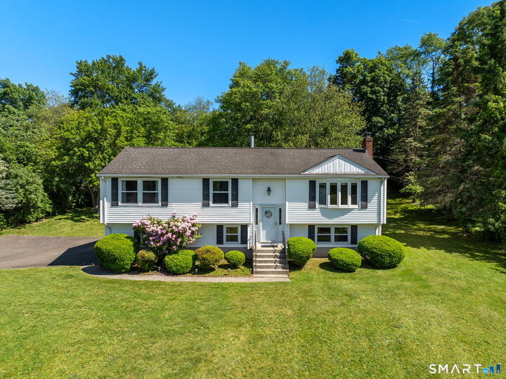 Property Photo:  769 Middletown Avenue  CT 06473 