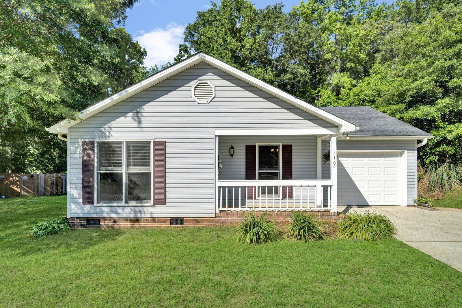 Property Photo:  310 Dunwoody Drive  SC 29681 
