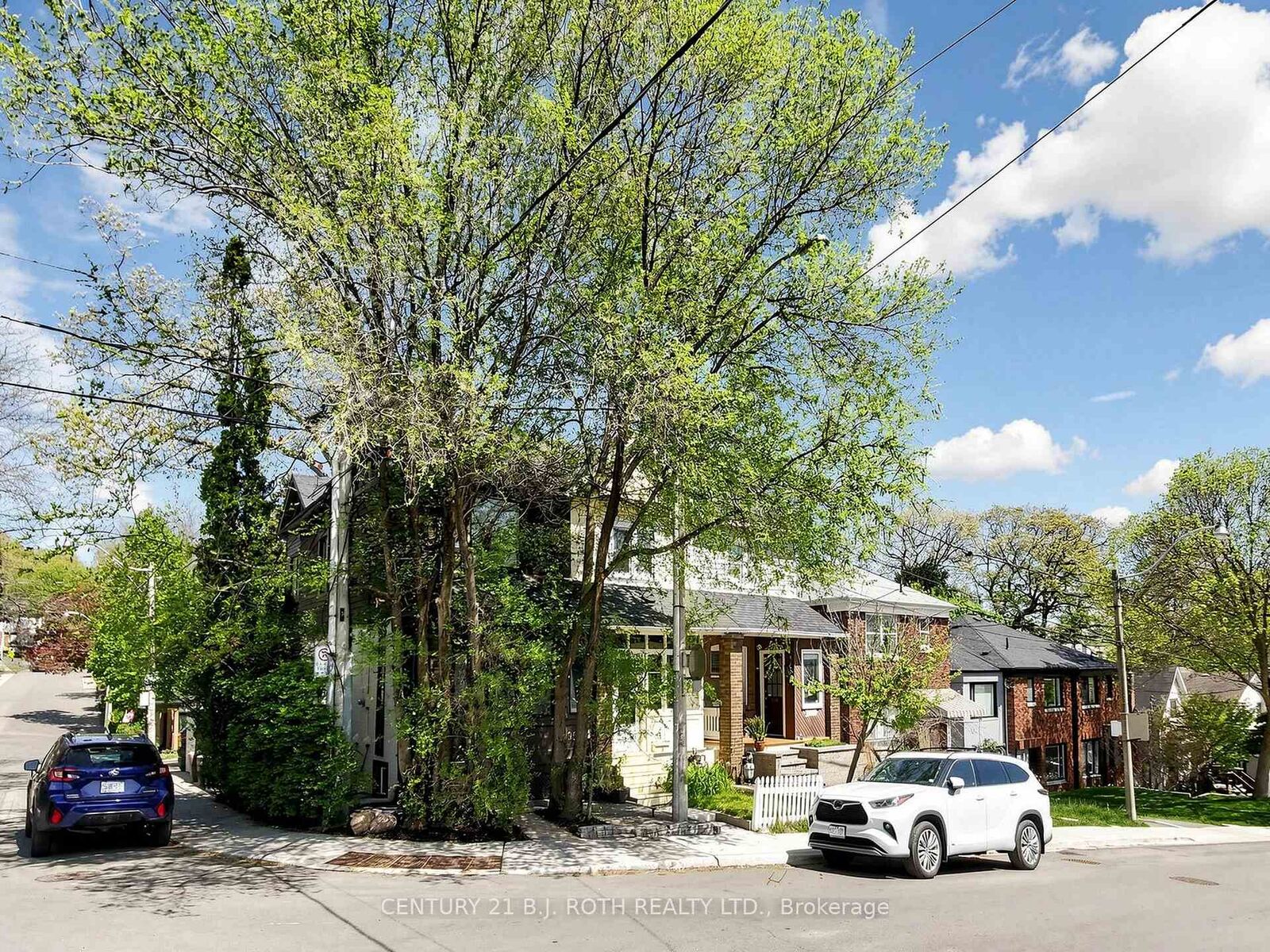 Property Photo: 195 Wheeler Avenue ON M4L 3V5