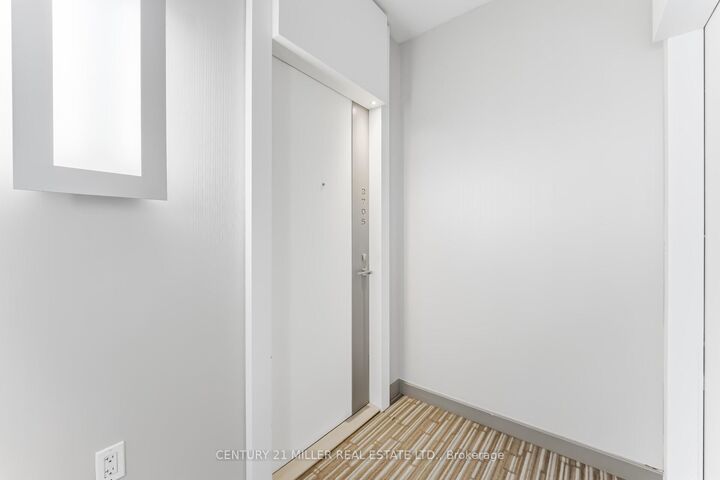 Property Photo:  8 The Esplande N/A # 3705  ON M5E 0A6 