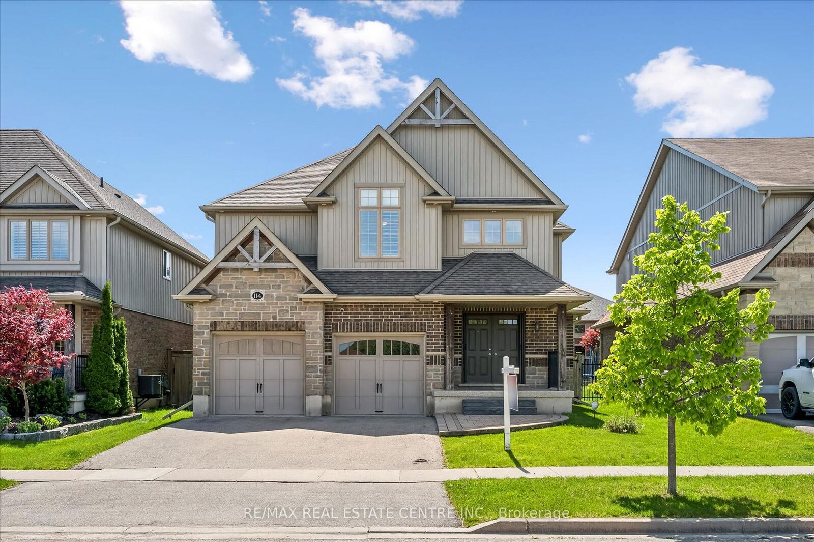 Property Photo: 114 Isaac Shantz Drive ON N3A 4S4