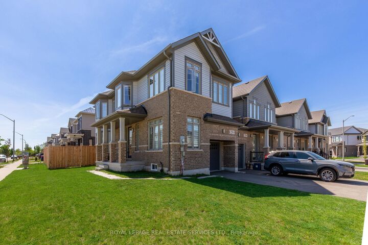 Property Photo: 256 Rosebury Way ON L0R 1W0