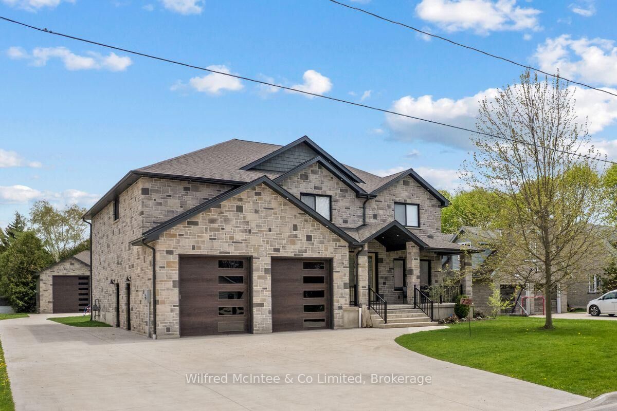 Property Photo: 72 Victoria Street S ON N0H 2L0