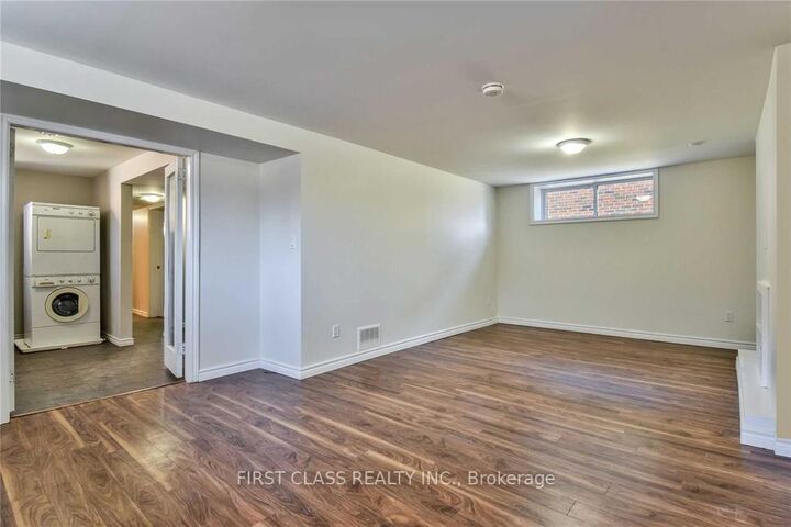 Property Photo: 24 Fintona Avenue ON M1E 1V3