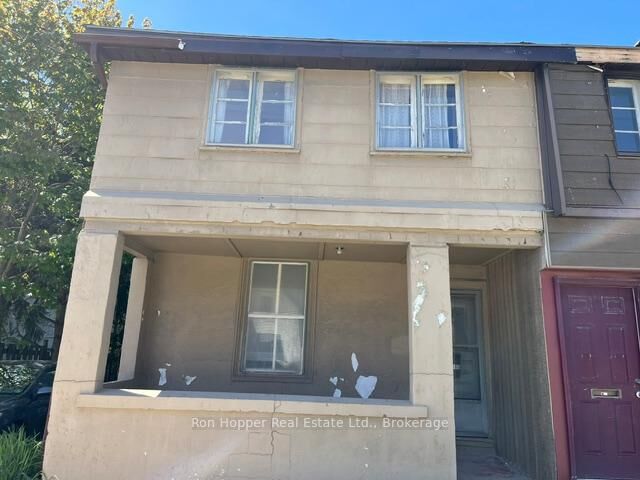 Property Photo: 1086 3rd Avenue E ON N4K 2L2