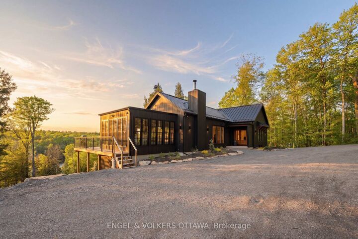 Property Photo: 189 Shady Maple Road ON K0J 1G0