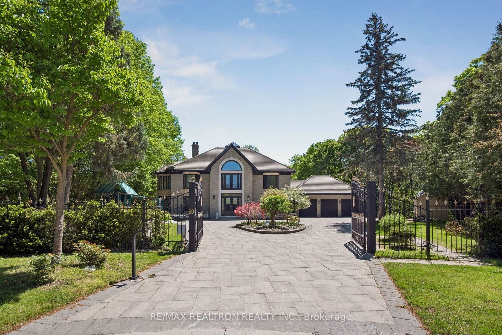 Property Photo: 59 Hi Mount Drive ON M2K 1X3