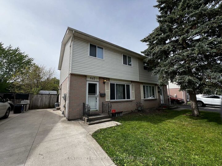 Property Photo: 847 Jalna Boulevard ON N6E 2S2