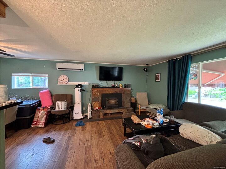 Property Photo: 621 Dogwood Dr BC V0P 1G0