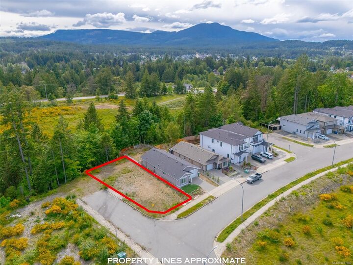 Property Photo: 996 Harbour View St BC V9R 4V3