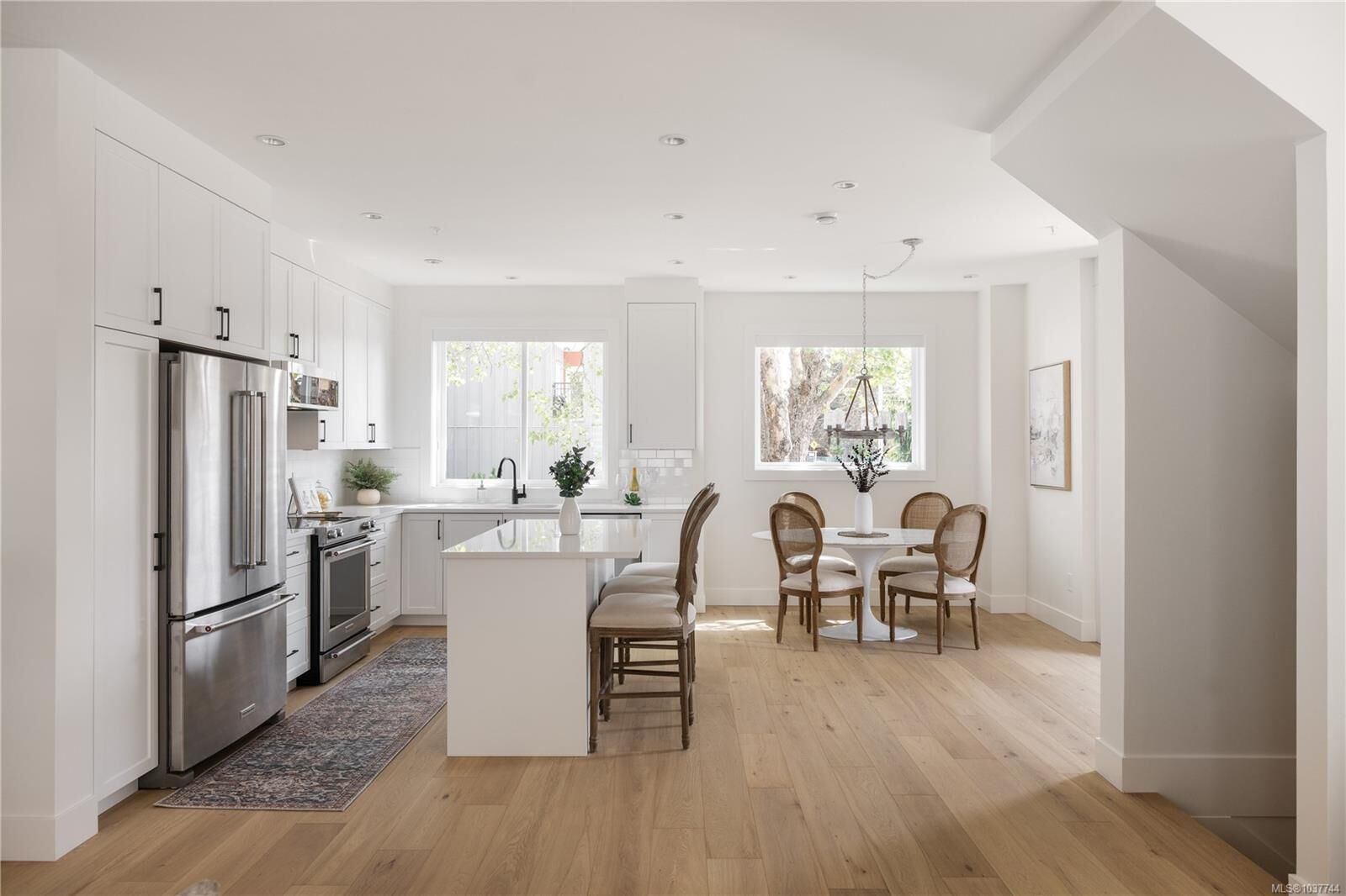 Property Photo:  10145 Fifth St 4  BC V8L 0E4 