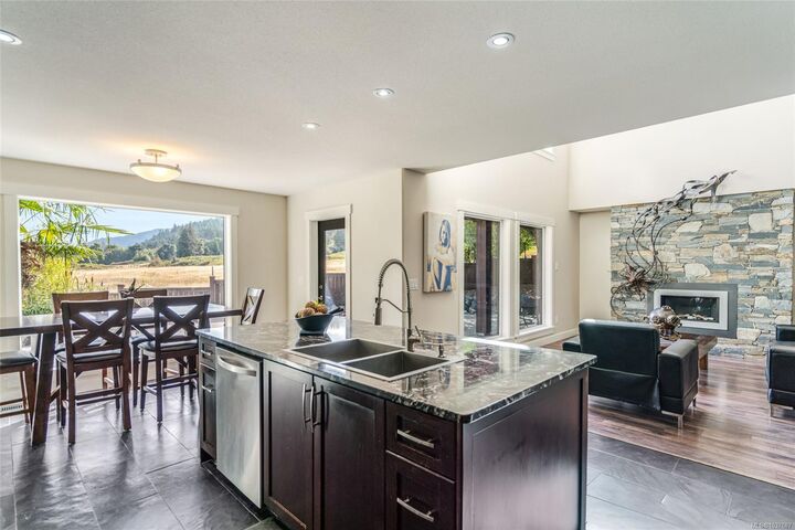 Property Photo: 2466 Summerset Rd BC V9P 9E4