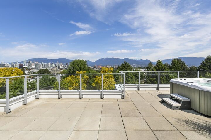 379 E Broadway 501 — photo 1