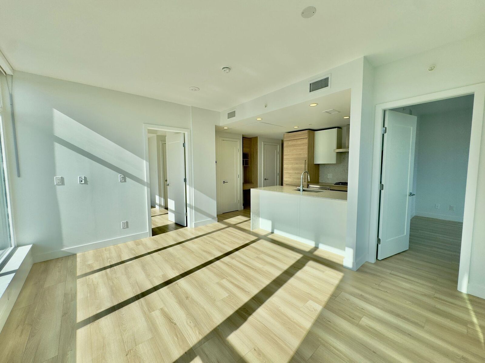 Property Photo:  2381 Beta Avenue 1708  BC V5C 0P7 