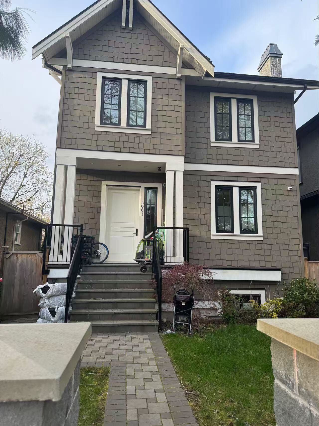 Property Photo:  3000 W 15 Avenue  BC V6K 3A5 
