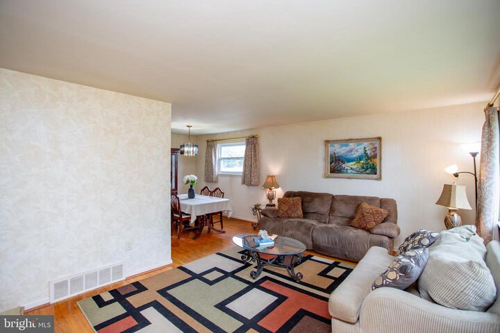 Property Photo:  1264 Tulip Road  PA 18974 