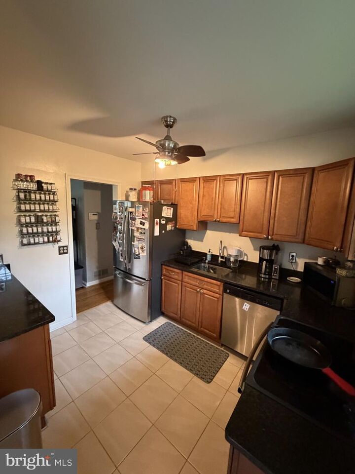 Property Photo:  2349 N Early Street  VA 22302 