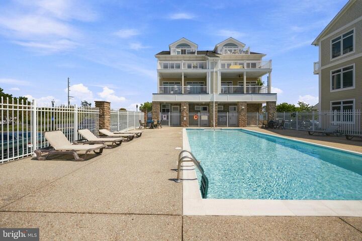 Property Photo:  110 Channel Marker Way 203  MD 21638 