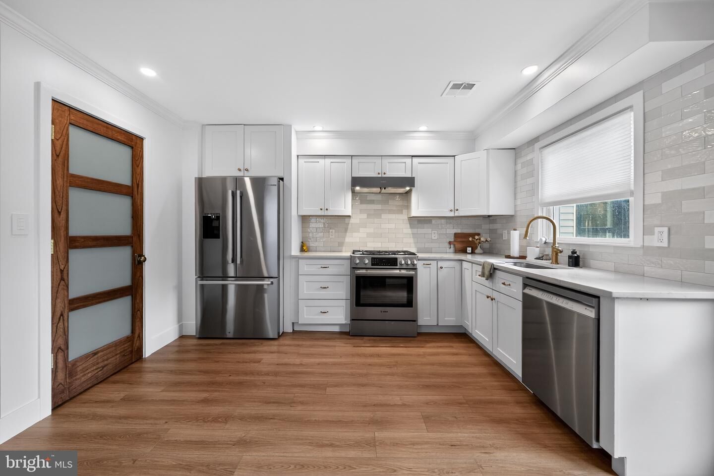 Property Photo:  10 E Sutton Avenue  NJ 08057 