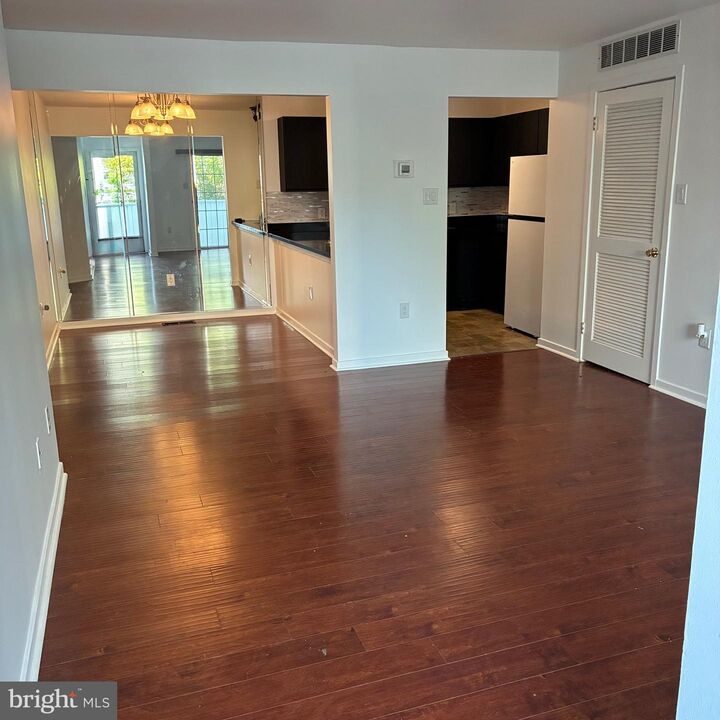 Property Photo:  310 Heather Croft  NJ 08234 