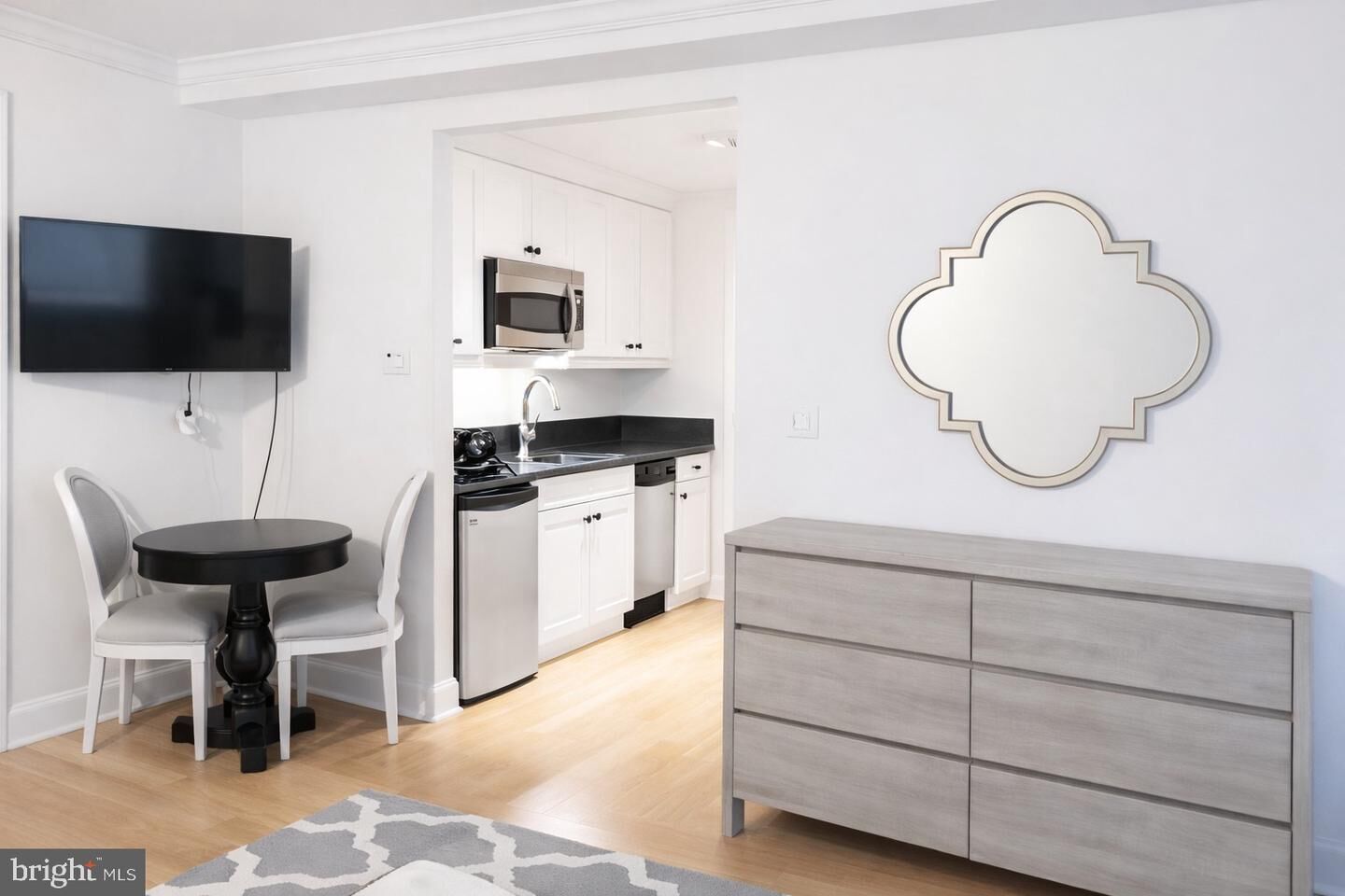 Property Photo: 1701 Locust Street 15 2016 PA 19103