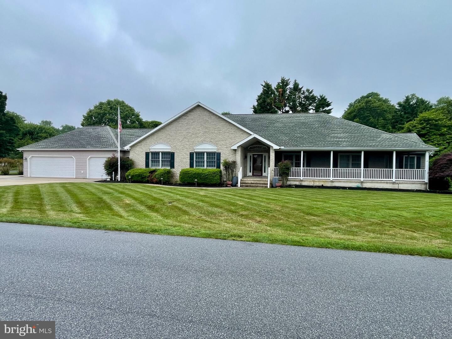 Property Photo:  1 Eagle Way  DE 19971 