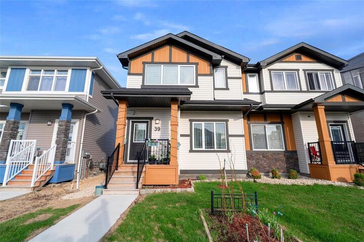 Property Photo:  39 Sagitta Street  MB R2V 5G9 