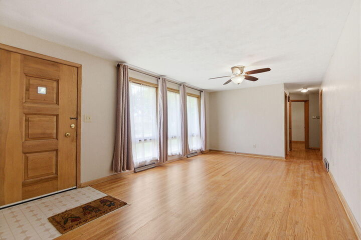 Property Photo:  305 Sondra Ave  MO 65202 