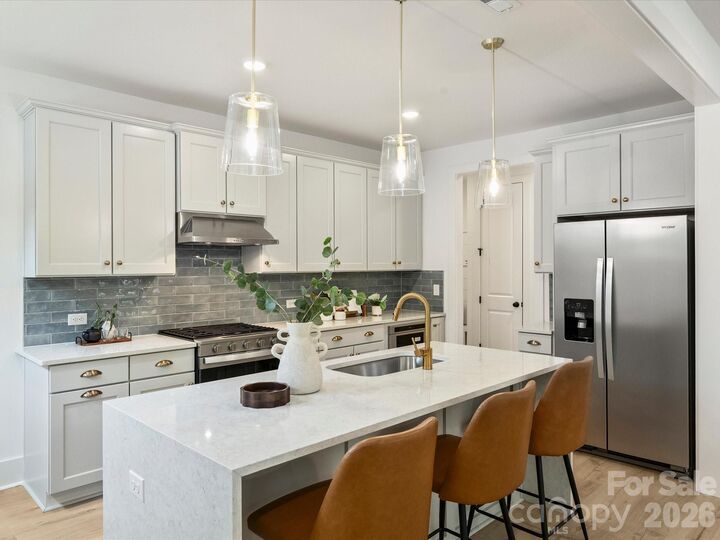 Property Photo:  1129 E 35th Street  NC 28205 