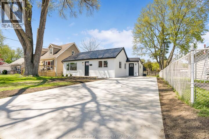 Property Photo:  7 Oxley Drive  ON N7L 2K5 