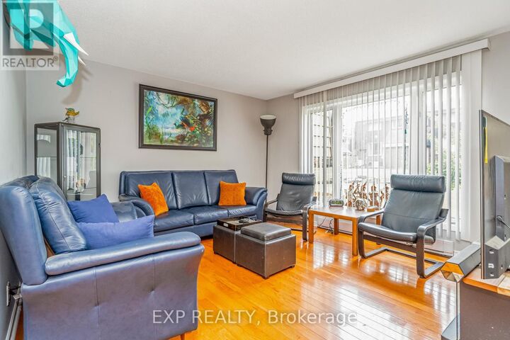 Property Photo:  2610 Draper Avenue 12  ON K2H 8X8 