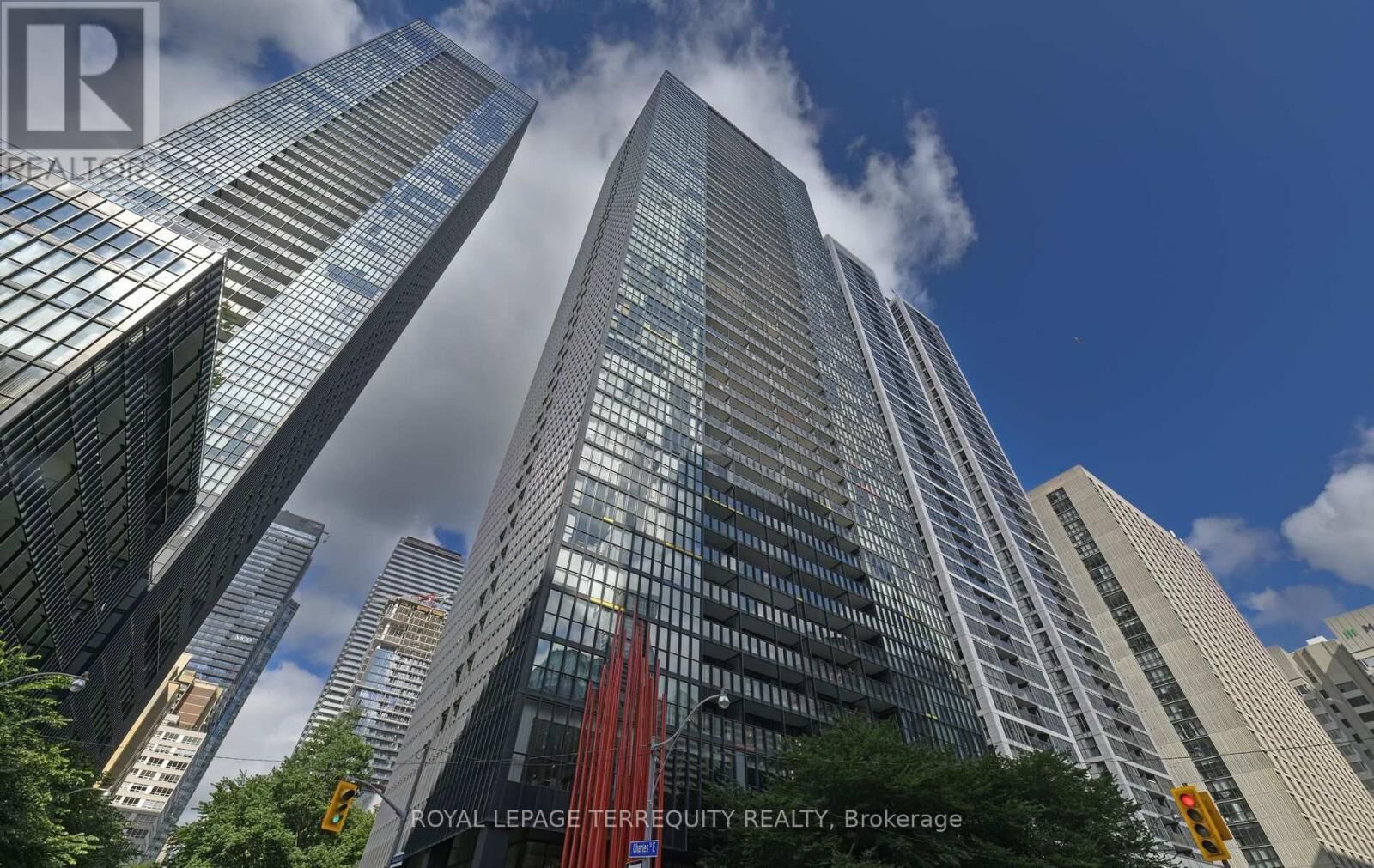 Property Photo:  110 Charles Street East 2710  ON M4Y 1T5 