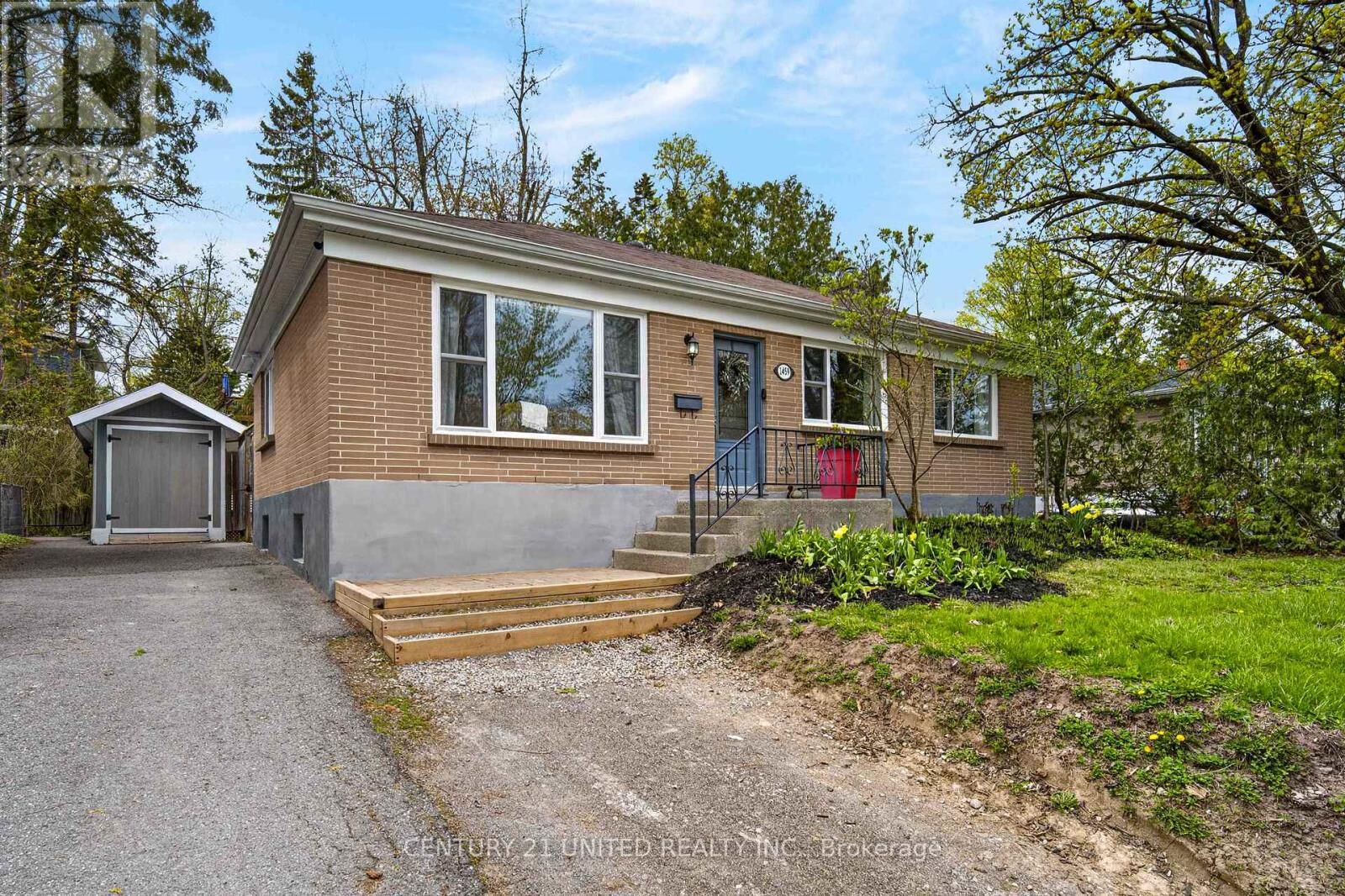 Property Photo: 1459 Westbrook Drive ON K9J 6R5