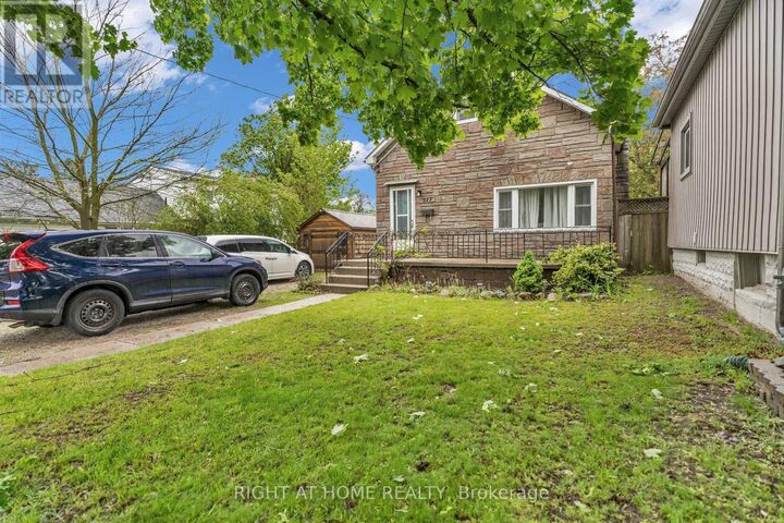 Property Photo:  217 Giles Street  ON N5Z 2V9 