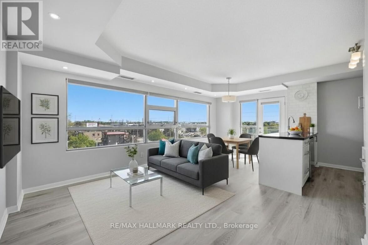 Property Photo: 2464 Weston Road 403 ON M9N 0A2