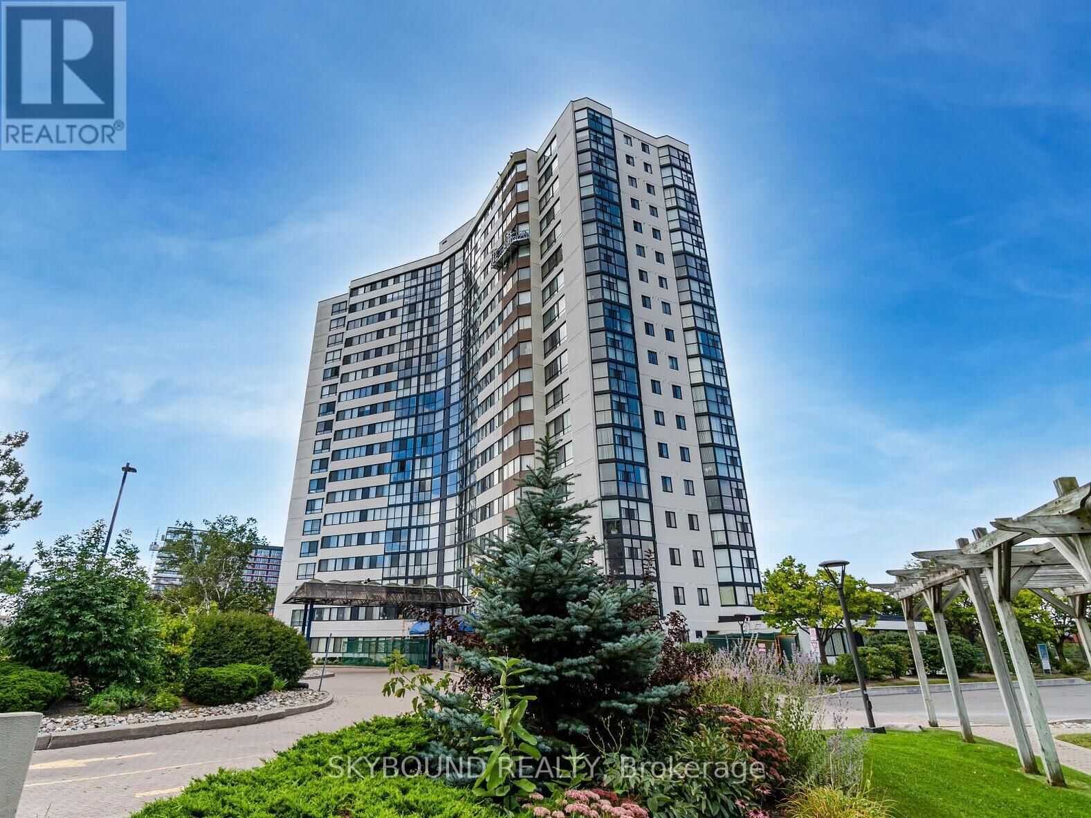 Property Photo:  1360 Rathburn Road 301  ON L4W 4H4 