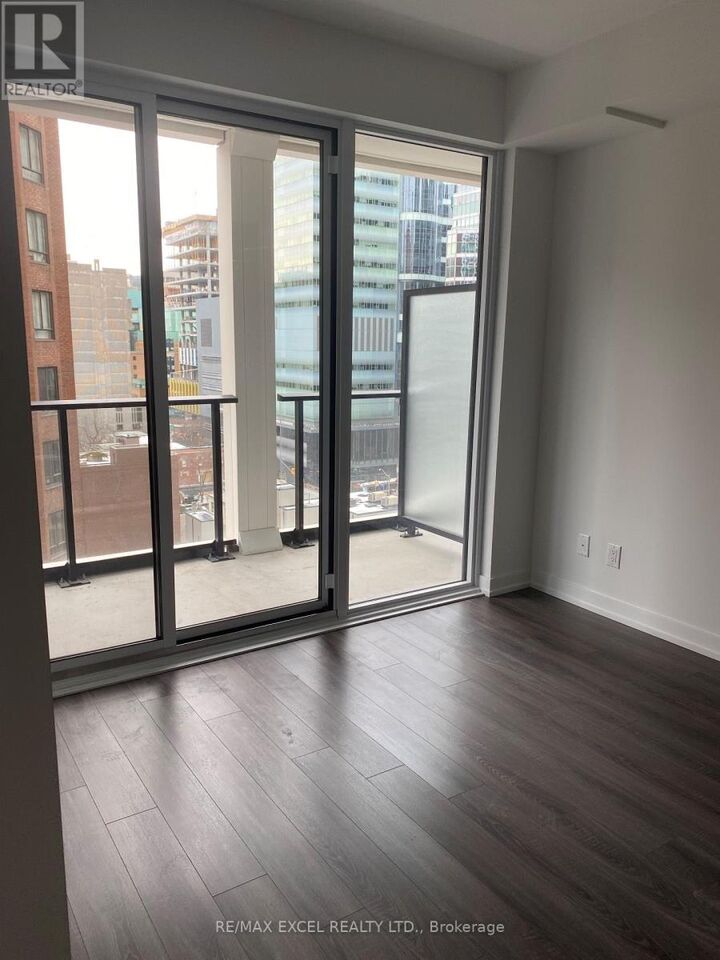 Property Photo:  20 Edward Street 913  ON M5G 1C9 