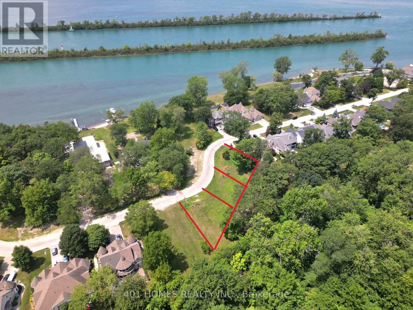 Property Photo:  261 Crystal Bay Drive East  ON N9V 4C4 