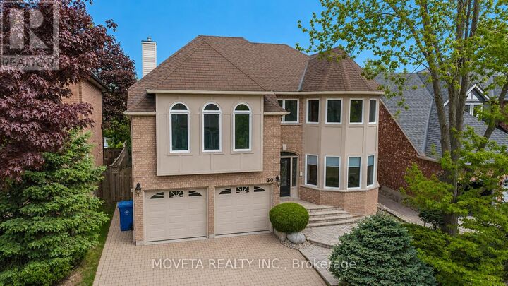 Property Photo:  30 Briardale Place  ON L4G 6M4 