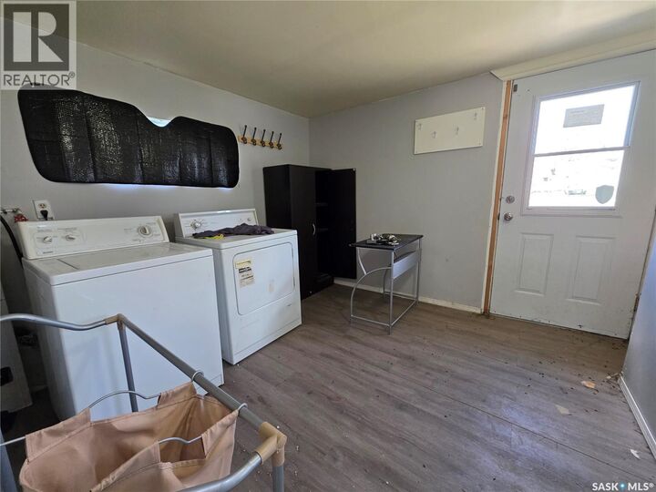 Property Photo:  6371 Queens Avenue  SK S0N 1A0 