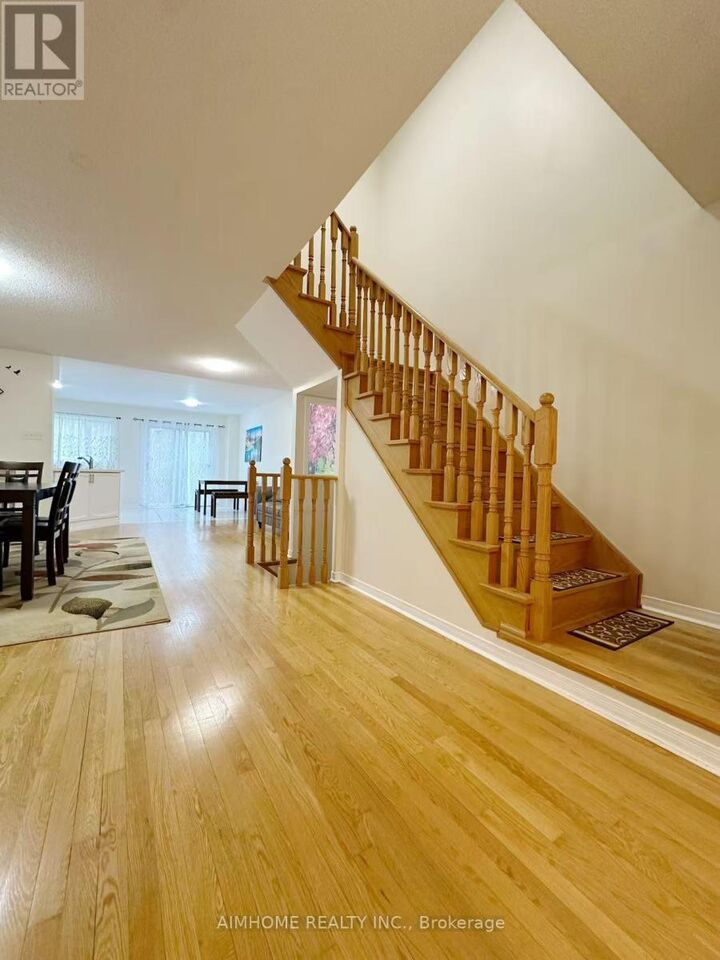Property Photo: 48 Bridlepath Street ON L4S 1V6