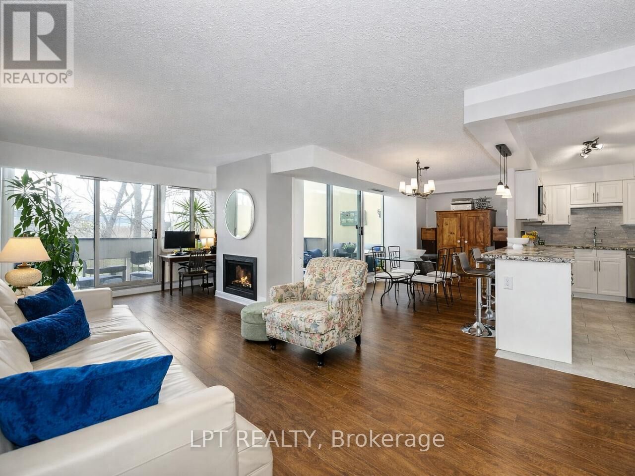 Property Photo:  1300 Marlborough Court 534  ON L6H 2S2 