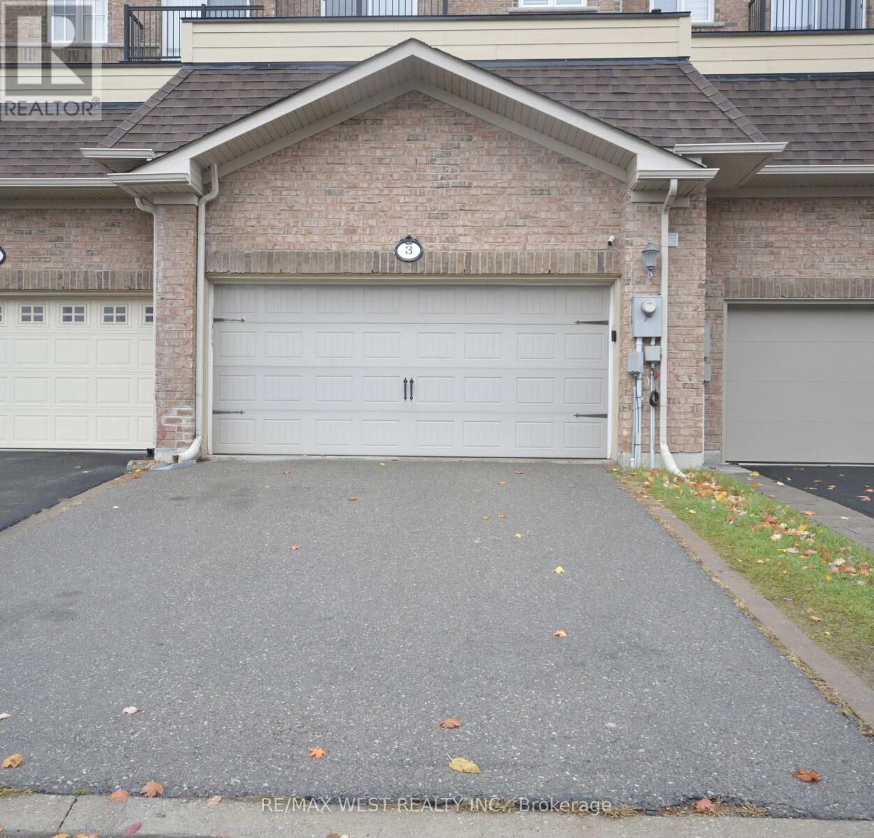 Property Photo:  3 Earnshaw Drive  ON L6C 0E5 