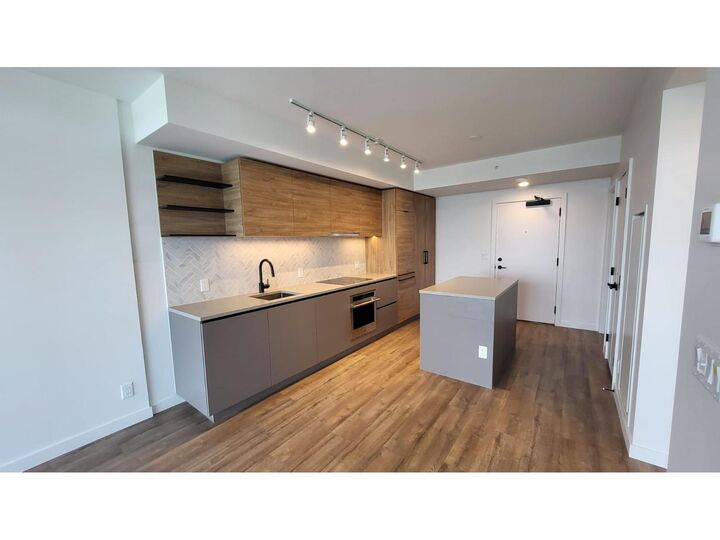 Property Photo:  10448 University 17xx  BC V3T 0S7 