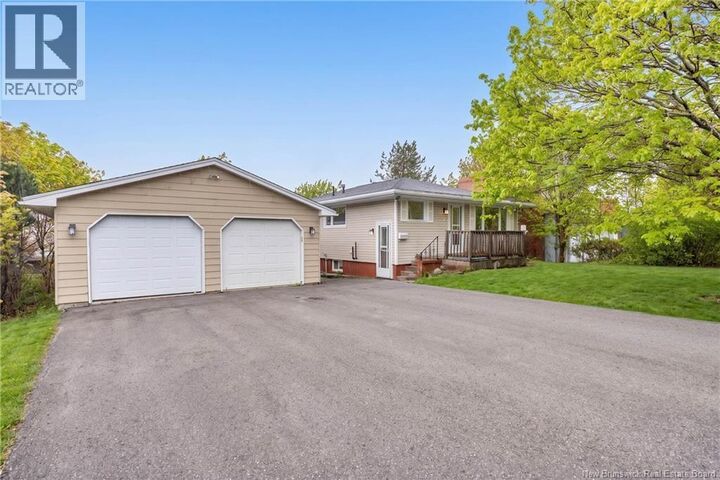 Property Photo:  26 Sherwood Drive  NB E2J 3H6 